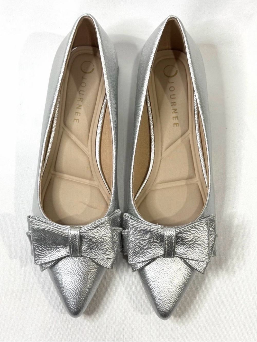 New!! Journee Collection Silver Pointed Toe Bow Ballet Flats size 7